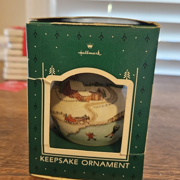 Vintage Hallmark Christmas Ornament 1987 - Grandparents Glass Ornament - Picture 4 of 7
